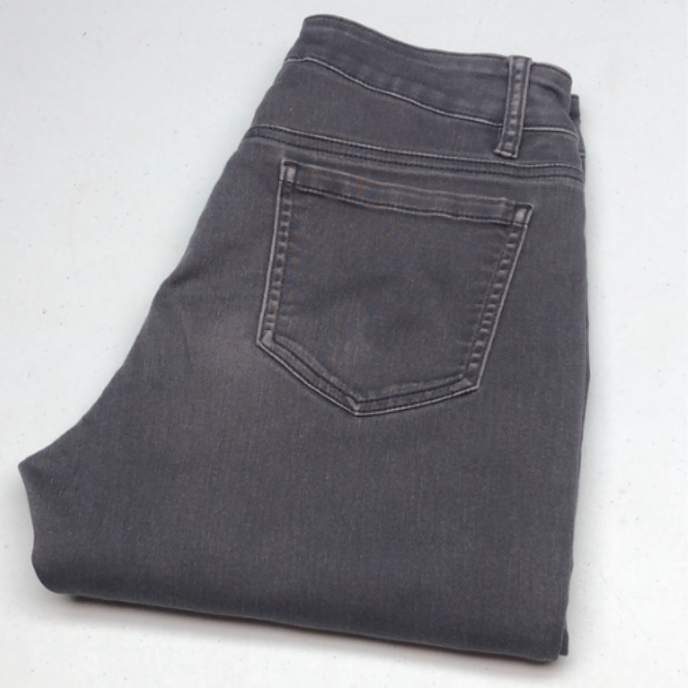 LIKE NEW NYGARD GRAY ANKLE SKINNY JEANS 10/30x28 ⭐️